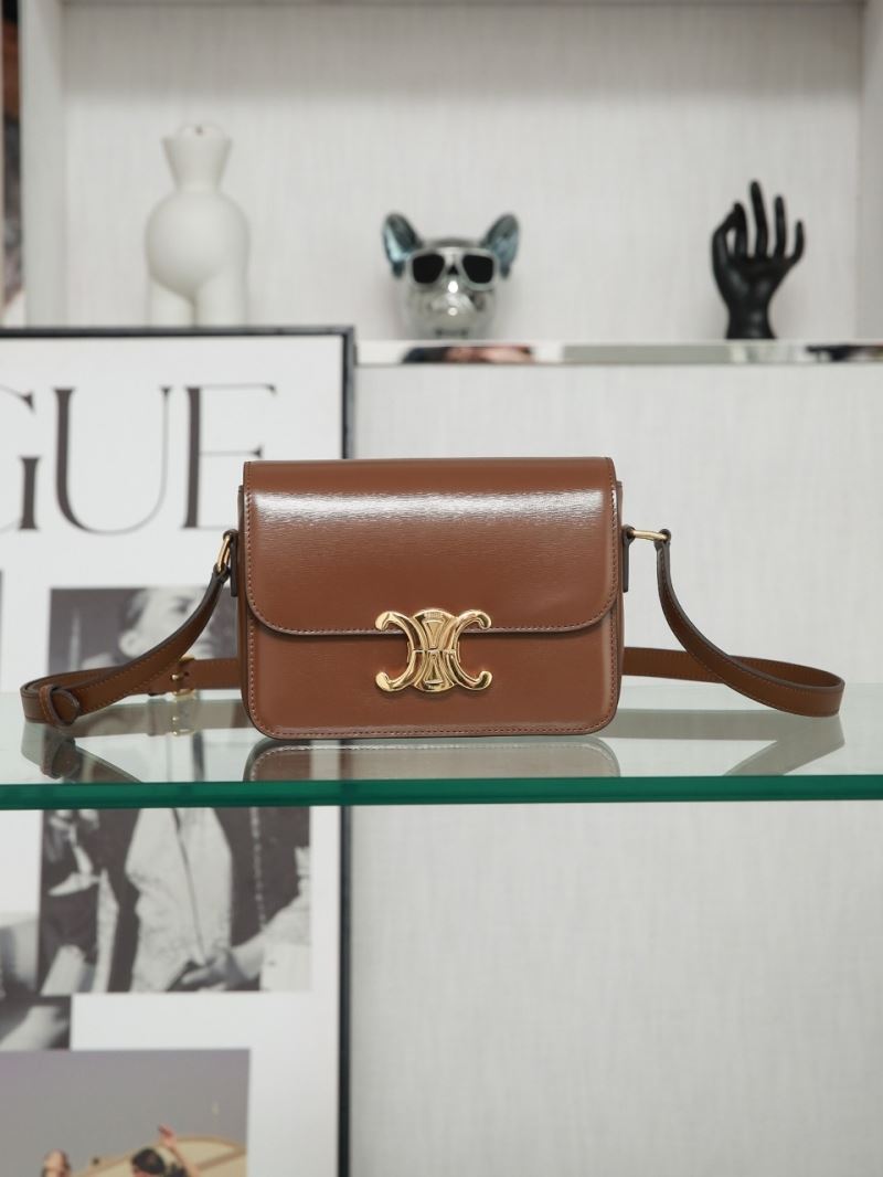 Ce1i*e triomphe bags